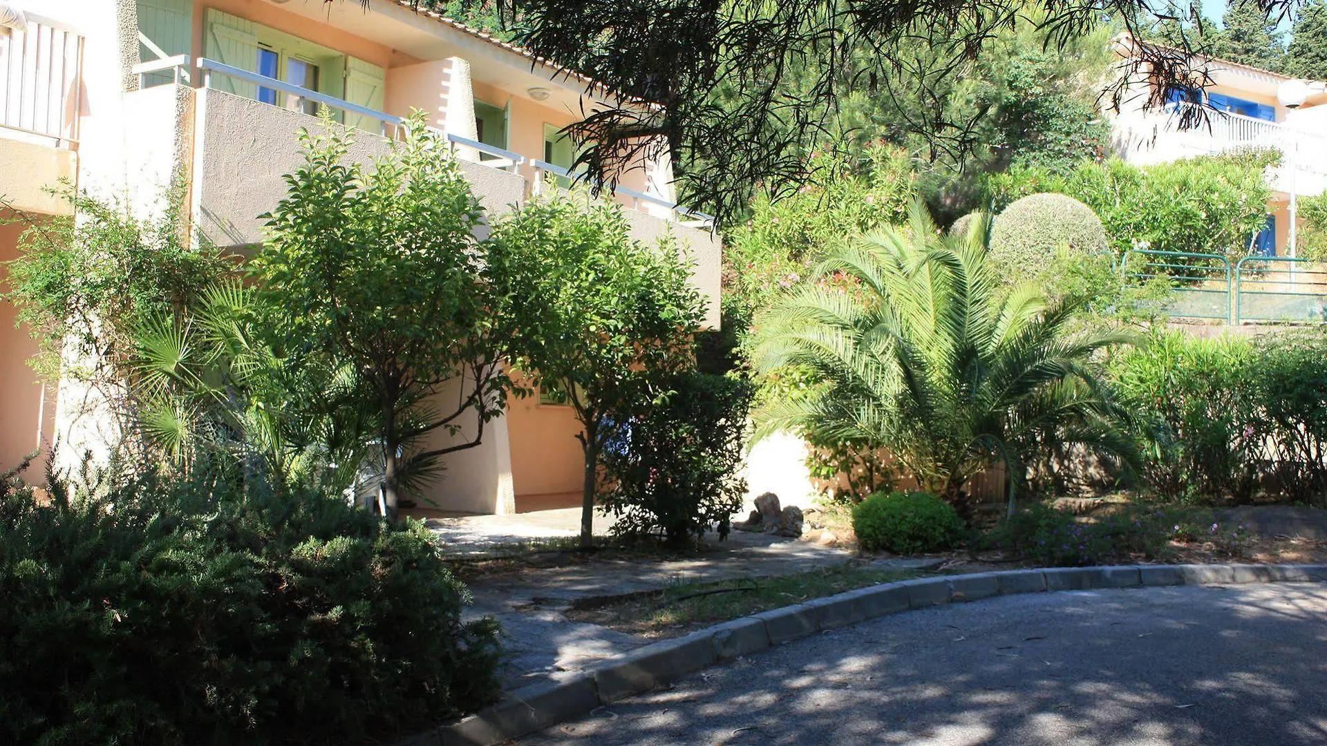 Residence Mmv Le Domaine De La Pinede Le Lavandou France